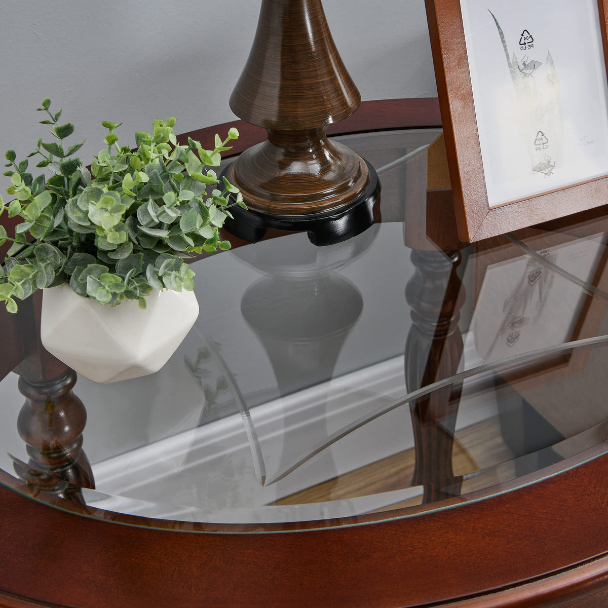 Wood Oval End Table with Glass Top U451